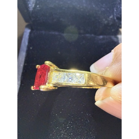 Thailand Simulated Square Garnet White CZ Ladies January Birthstone Ring 8.5 - Picture 3 of 6